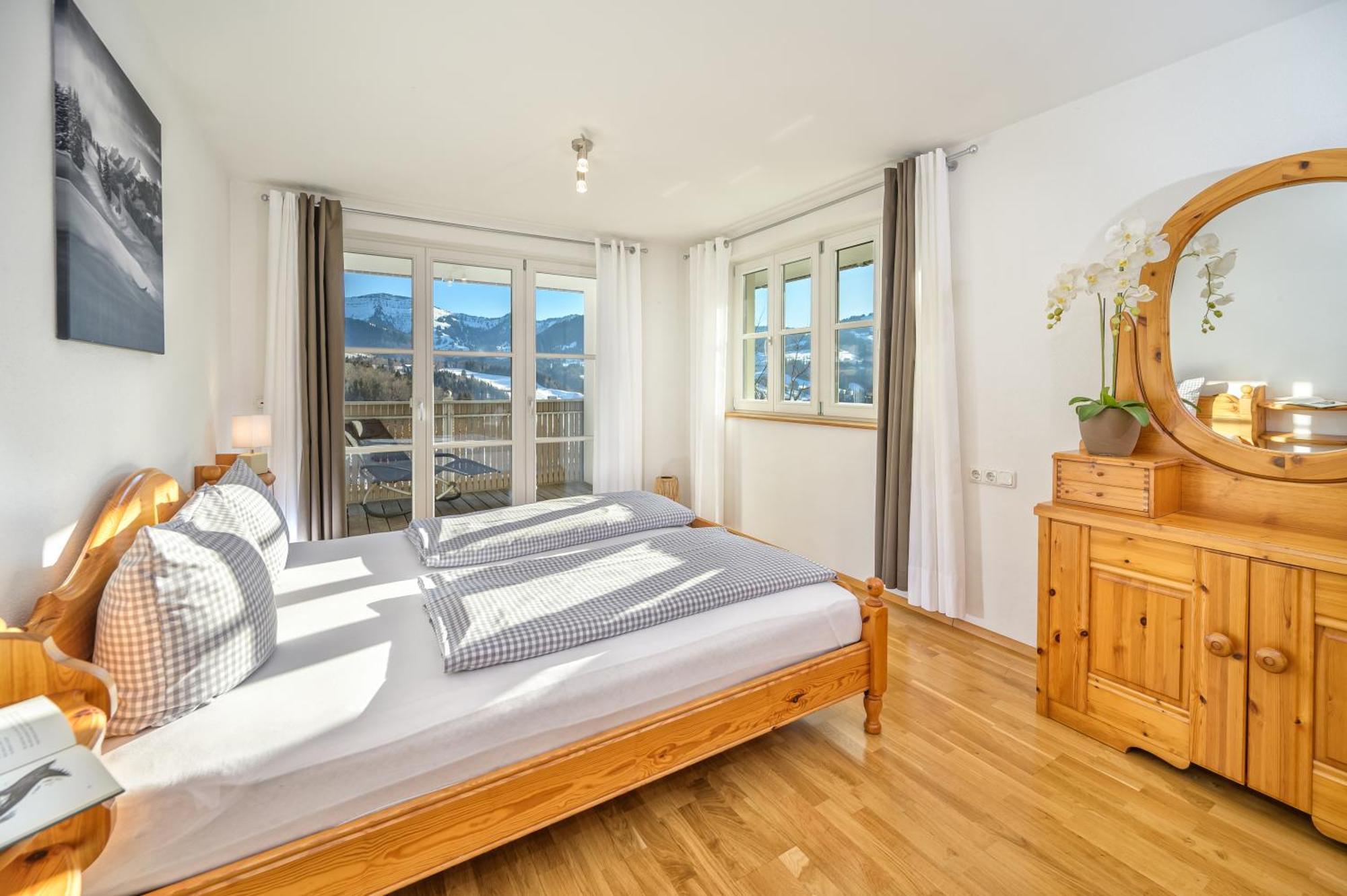 Haus "Bergblick" Ferienwohnung Falken Mit 1 Schlafzimmer 오버스타우펜 외부 사진